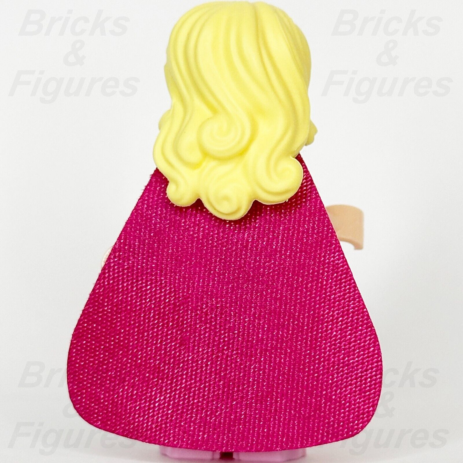 The LEGO Movie 2 Susan Minifigure Pink Dress with Dark Pink Cape 70824 tlm114 - Bricks & Figures